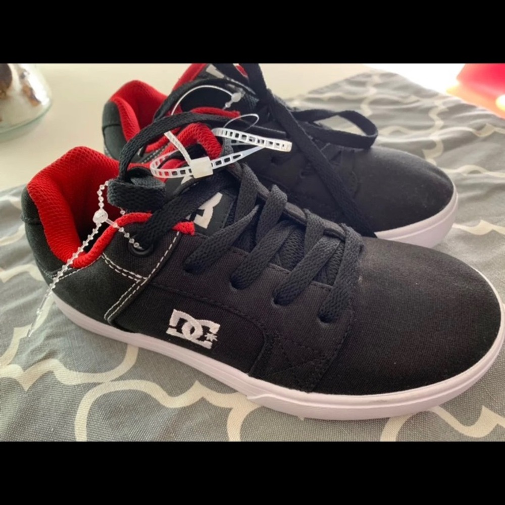 Dc shoes
